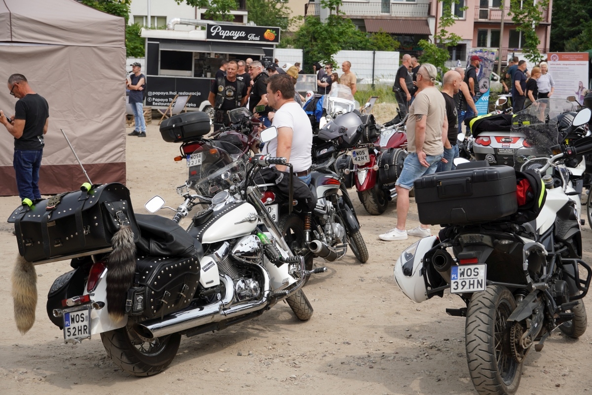 Motoserce 2024 - parada motocykli ulicami Ostrołęki [25.05.2024] - zdjęcie #225 - eOstroleka.pl