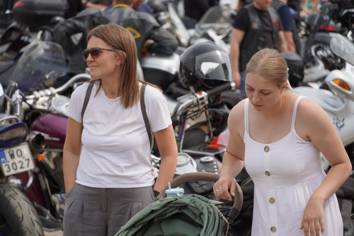 Motoserce 2024 - parada motocykli ulicami Ostrołęki [25.05.2024] - zdjęcie #223 - eOstroleka.pl