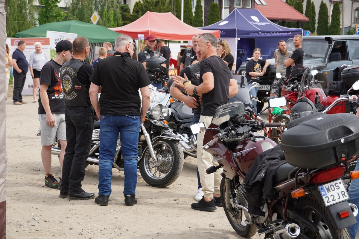 Motoserce 2024 - parada motocykli ulicami Ostrołęki [25.05.2024] - zdjęcie #172 - eOstroleka.pl