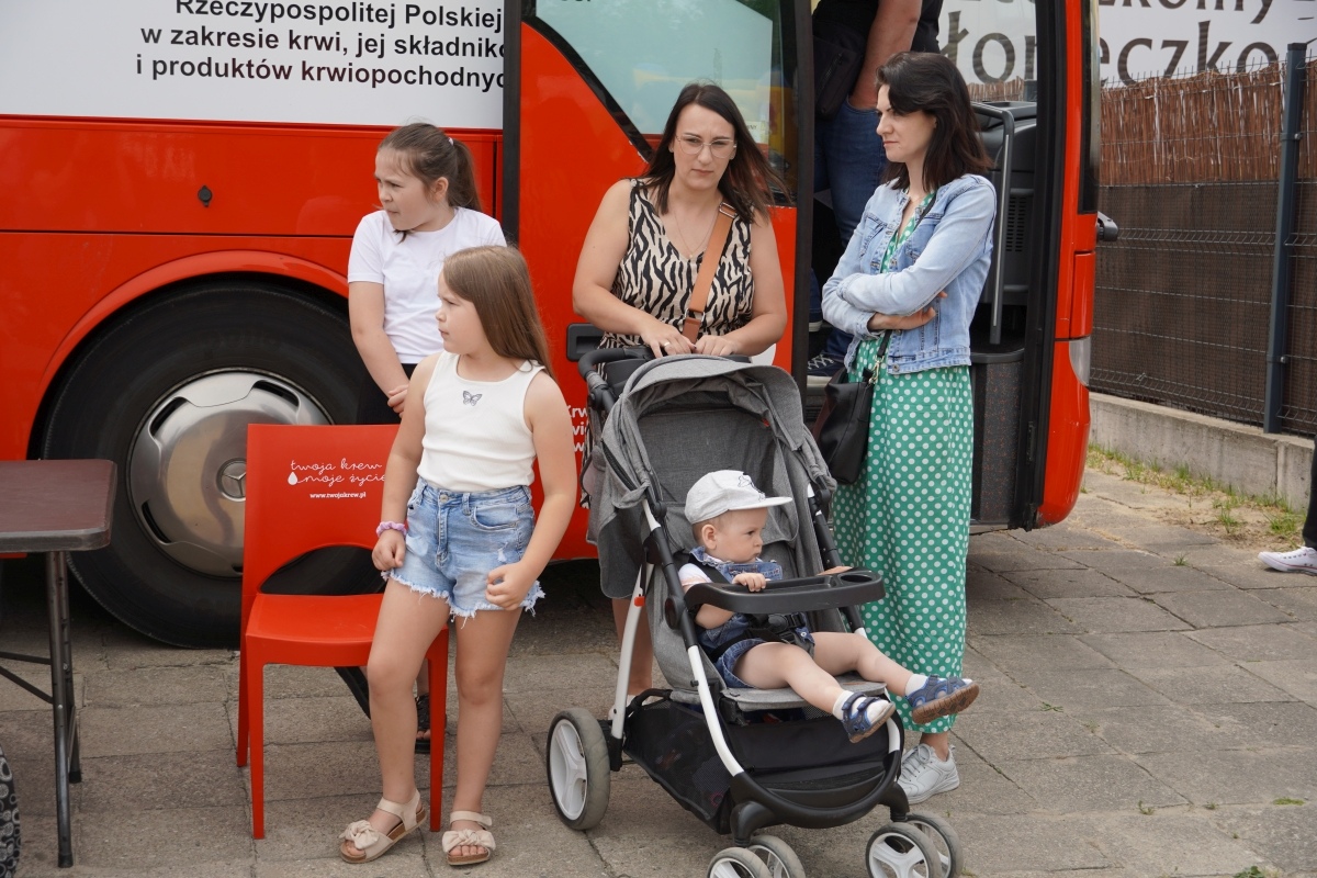 Motoserce 2024 - parada motocykli ulicami Ostrołęki [25.05.2024] - zdjęcie #210 - eOstroleka.pl