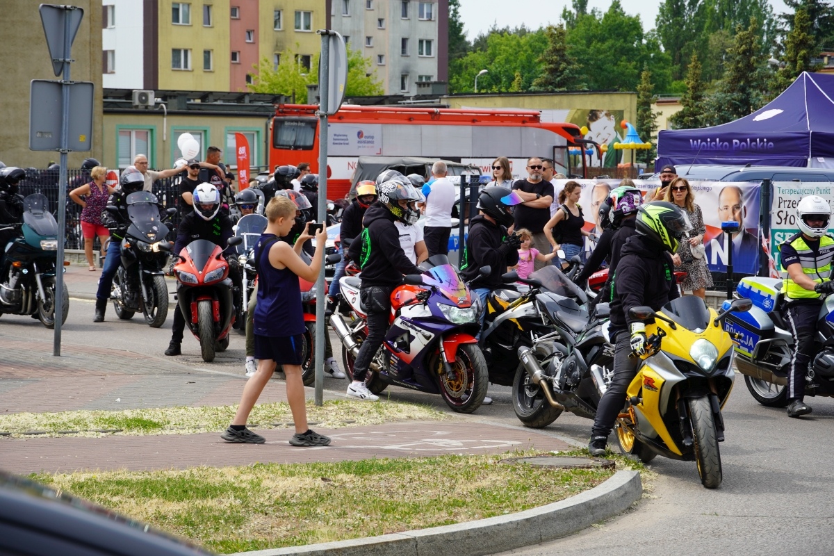 Motoserce 2024 - parada motocykli ulicami Ostrołęki [25.05.2024] - zdjęcie #144 - eOstroleka.pl