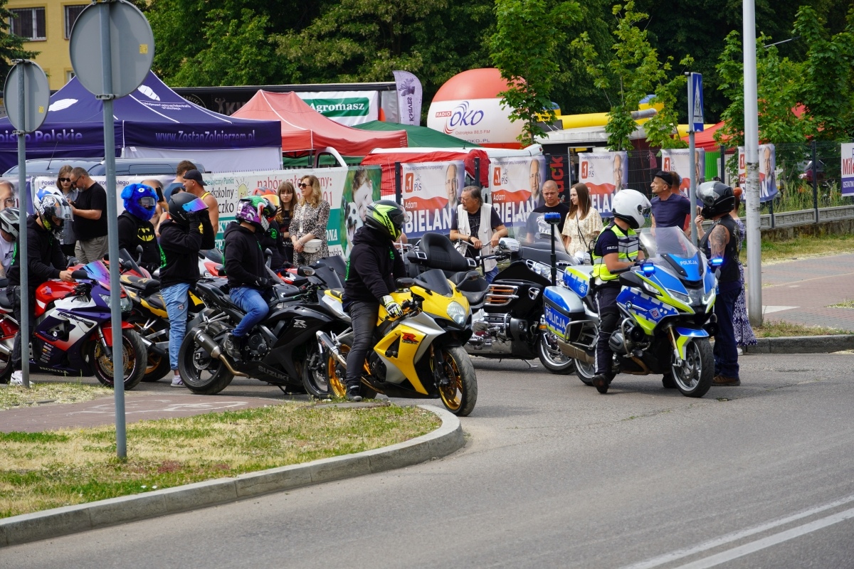 Motoserce 2024 - parada motocykli ulicami Ostrołęki [25.05.2024] - zdjęcie #195 - eOstroleka.pl