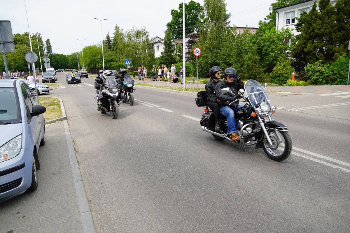 Motoserce 2024 - parada motocykli ulicami Ostrołęki [25.05.2024] - zdjęcie #194 - eOstroleka.pl