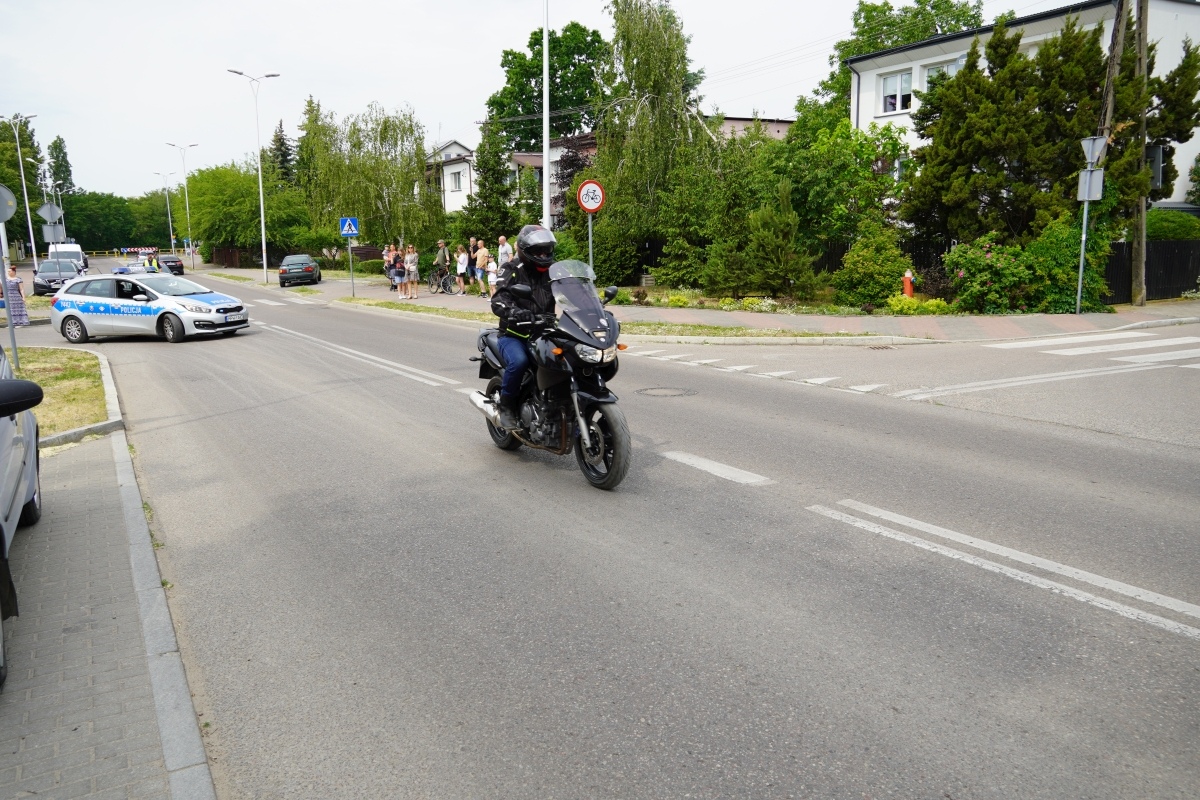 Motoserce 2024 - parada motocykli ulicami Ostrołęki [25.05.2024] - zdjęcie #137 - eOstroleka.pl