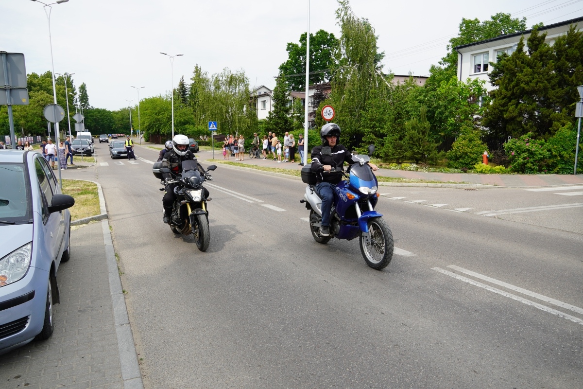 Motoserce 2024 - parada motocykli ulicami Ostrołęki [25.05.2024] - zdjęcie #186 - eOstroleka.pl