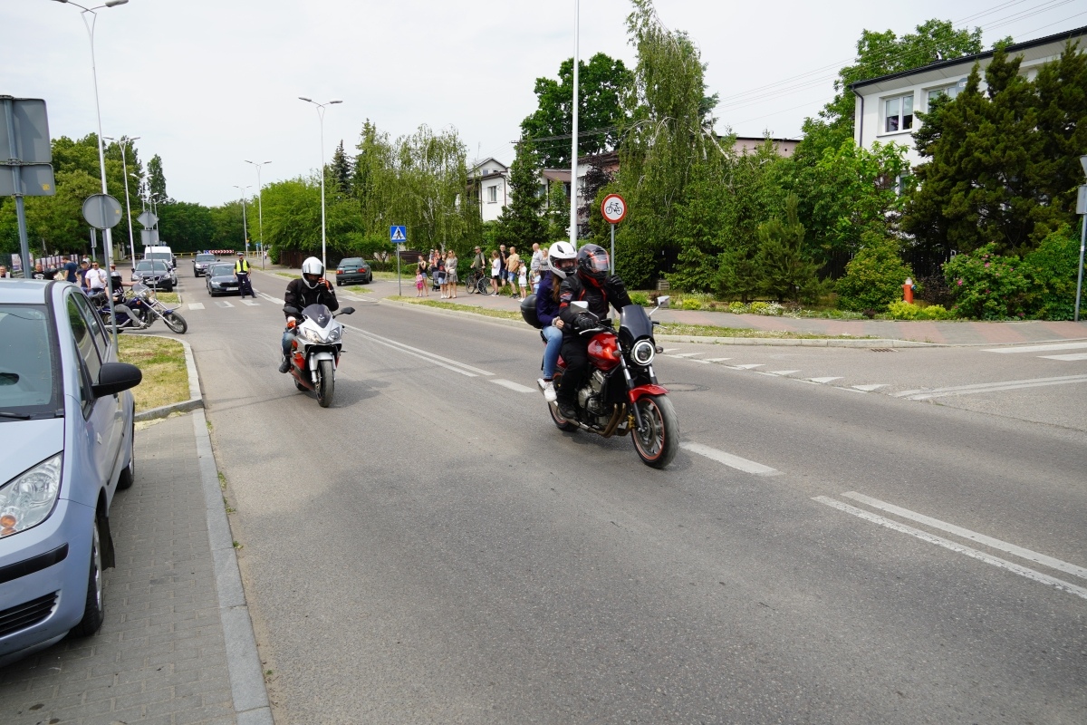 Motoserce 2024 - parada motocykli ulicami Ostrołęki [25.05.2024] - zdjęcie #126 - eOstroleka.pl