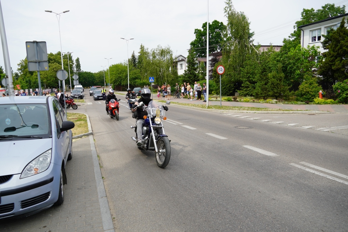 Motoserce 2024 - parada motocykli ulicami Ostrołęki [25.05.2024] - zdjęcie #123 - eOstroleka.pl
