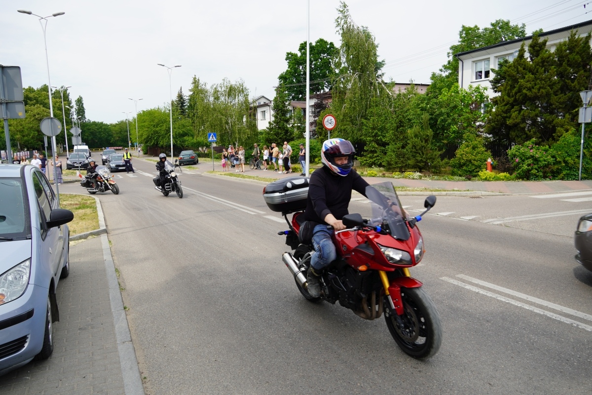 Motoserce 2024 - parada motocykli ulicami Ostrołęki [25.05.2024] - zdjęcie #121 - eOstroleka.pl