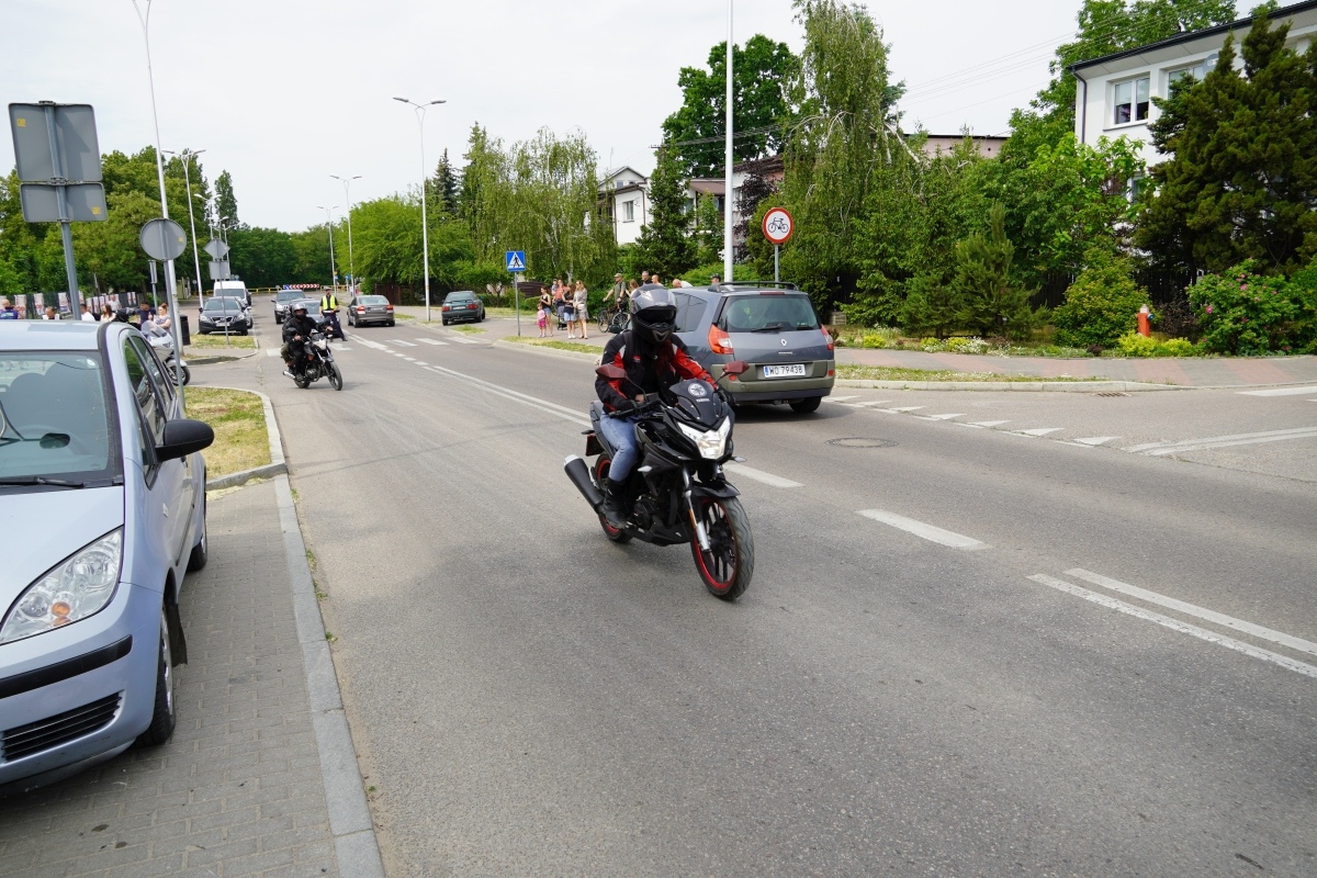 Motoserce 2024 - parada motocykli ulicami Ostrołęki [25.05.2024] - zdjęcie #117 - eOstroleka.pl