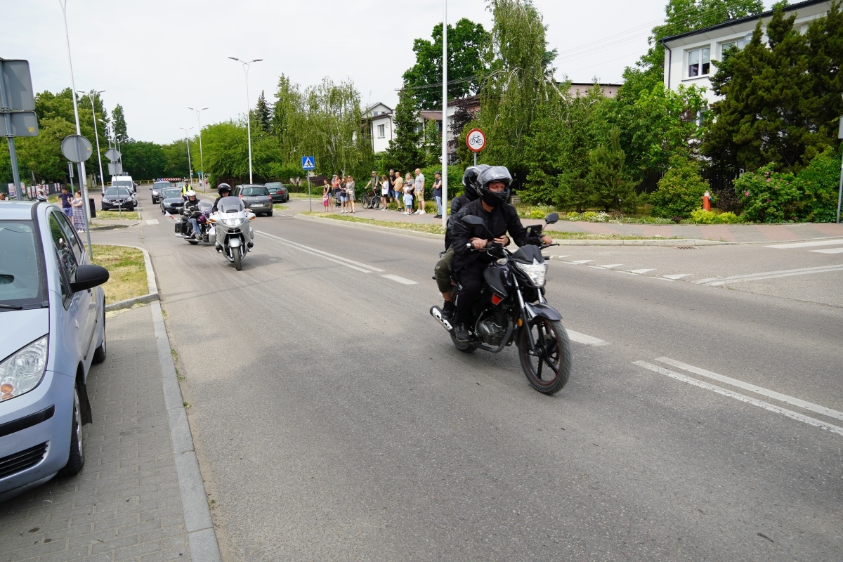 Motoserce 2024 - parada motocykli ulicami Ostrołęki [25.05.2024] - zdjęcie #116 - eOstroleka.pl