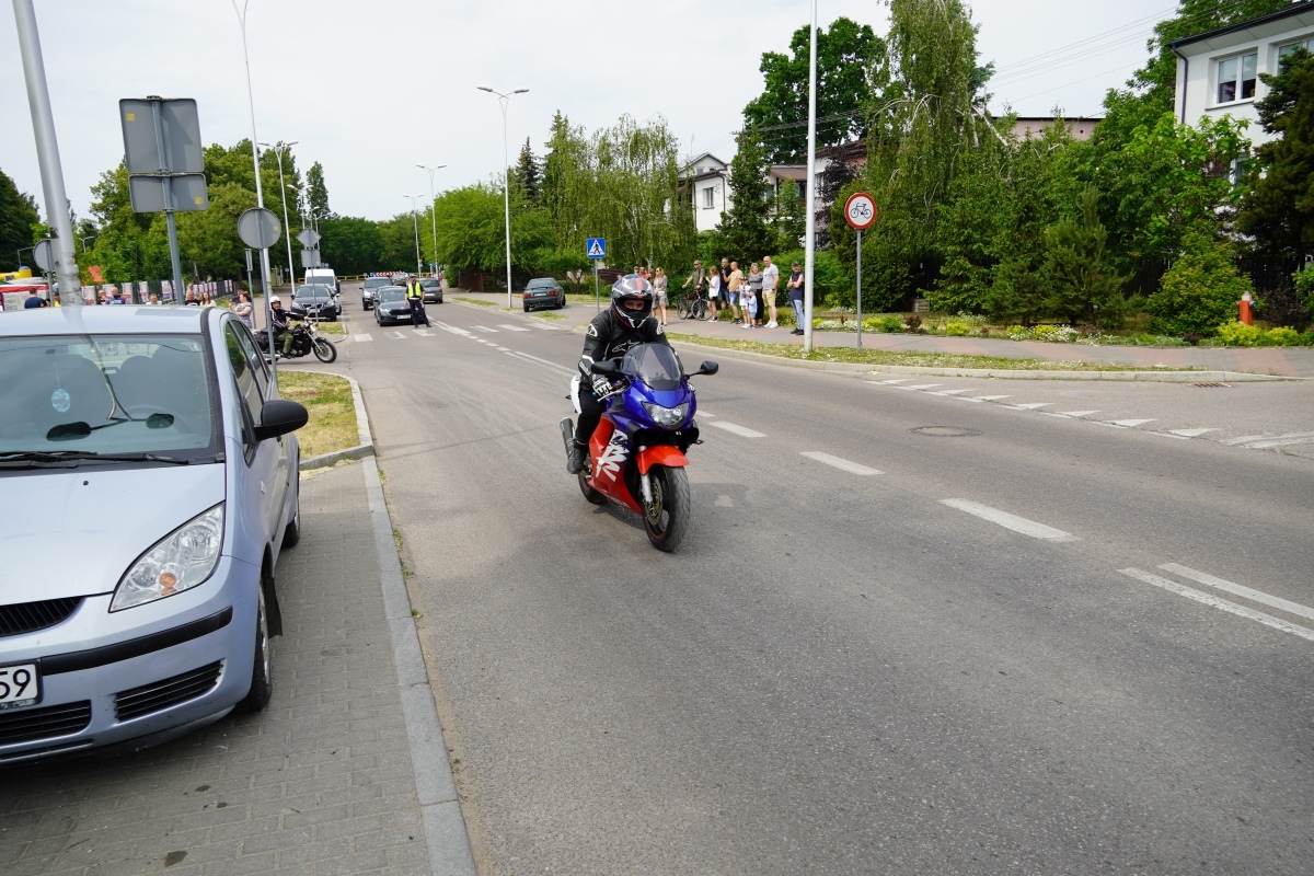 Motoserce 2024 - parada motocykli ulicami Ostrołęki [25.05.2024] - zdjęcie #114 - eOstroleka.pl
