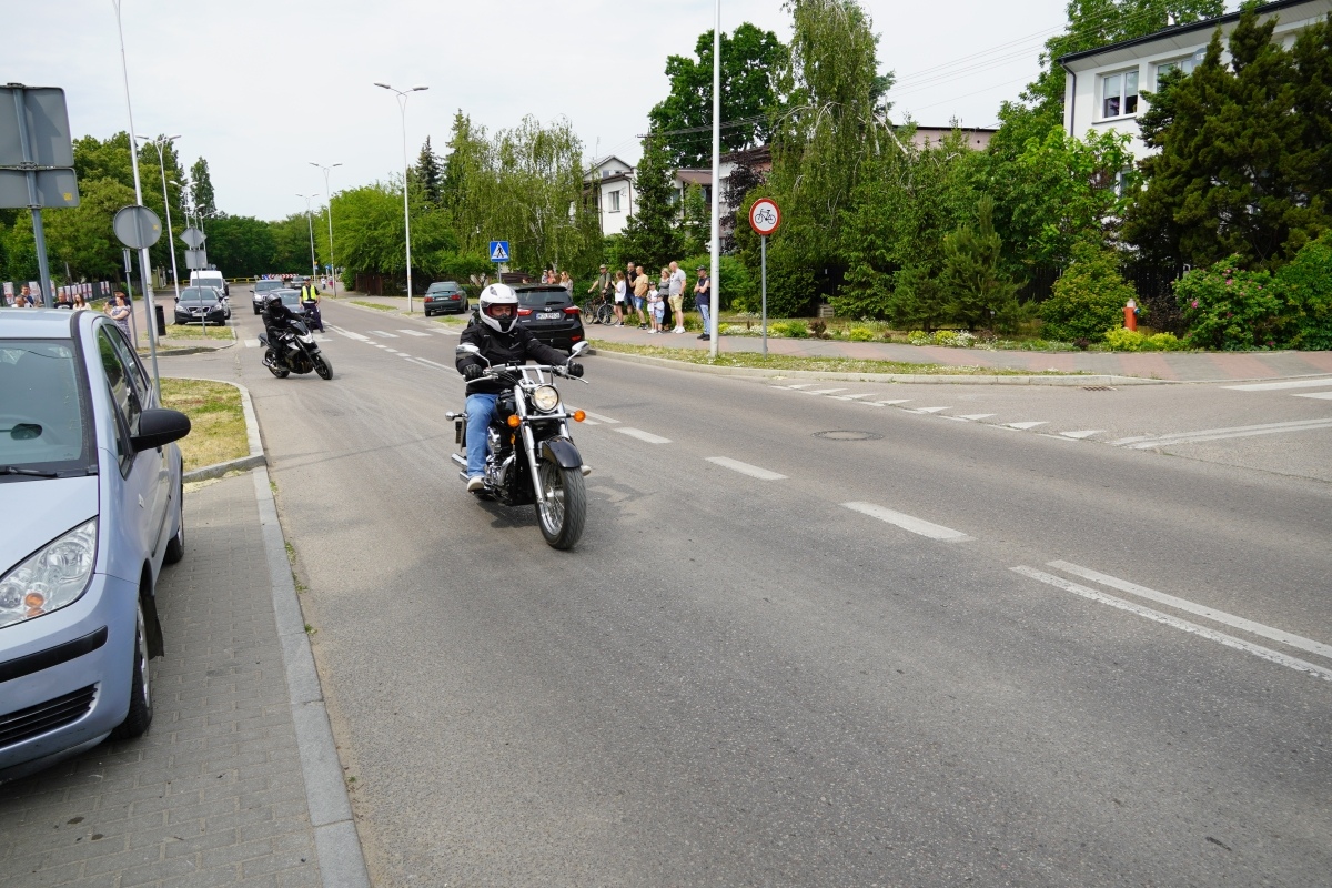 Motoserce 2024 - parada motocykli ulicami Ostrołęki [25.05.2024] - zdjęcie #111 - eOstroleka.pl