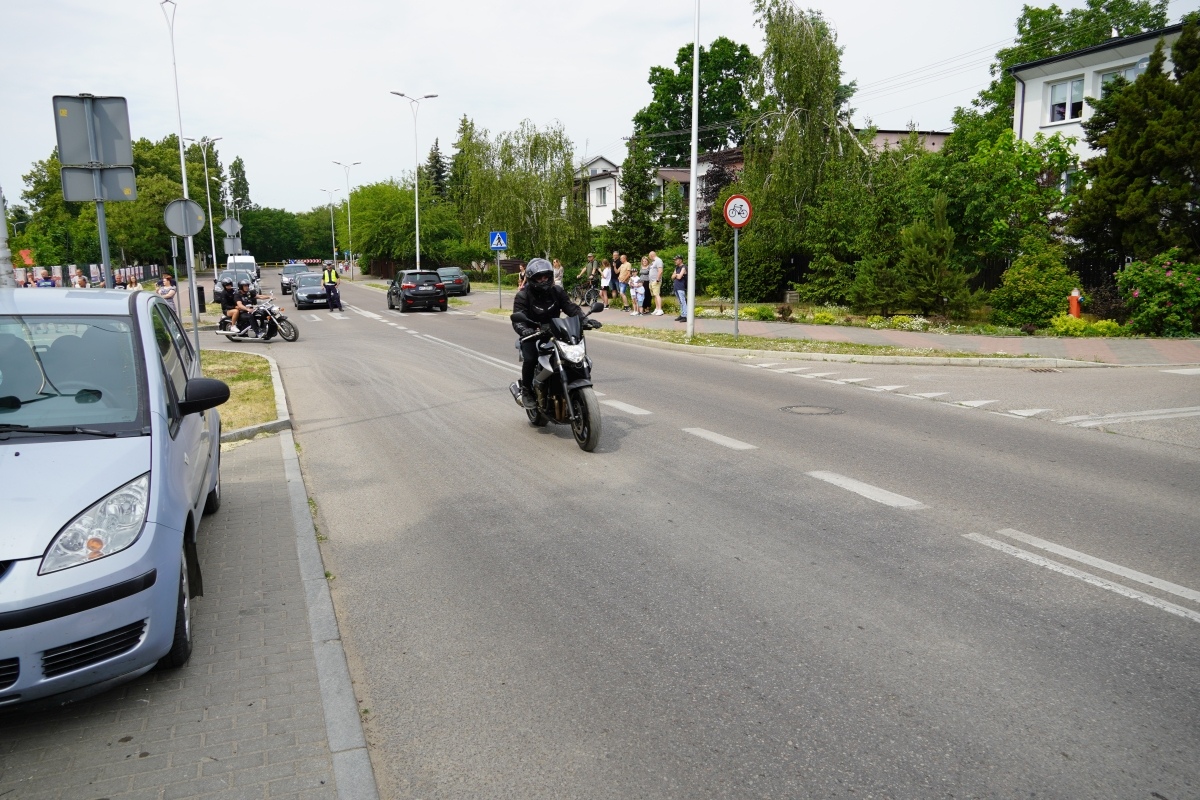 Motoserce 2024 - parada motocykli ulicami Ostrołęki [25.05.2024] - zdjęcie #110 - eOstroleka.pl