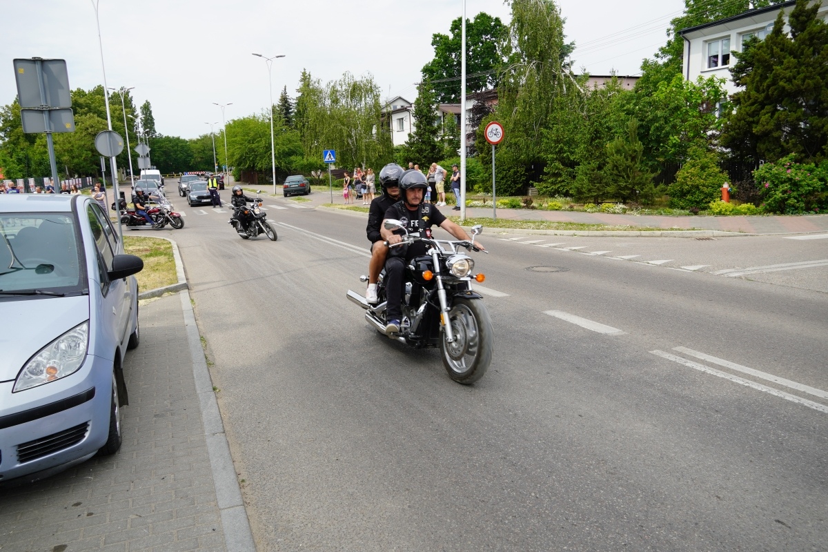 Motoserce 2024 - parada motocykli ulicami Ostrołęki [25.05.2024] - zdjęcie #108 - eOstroleka.pl
