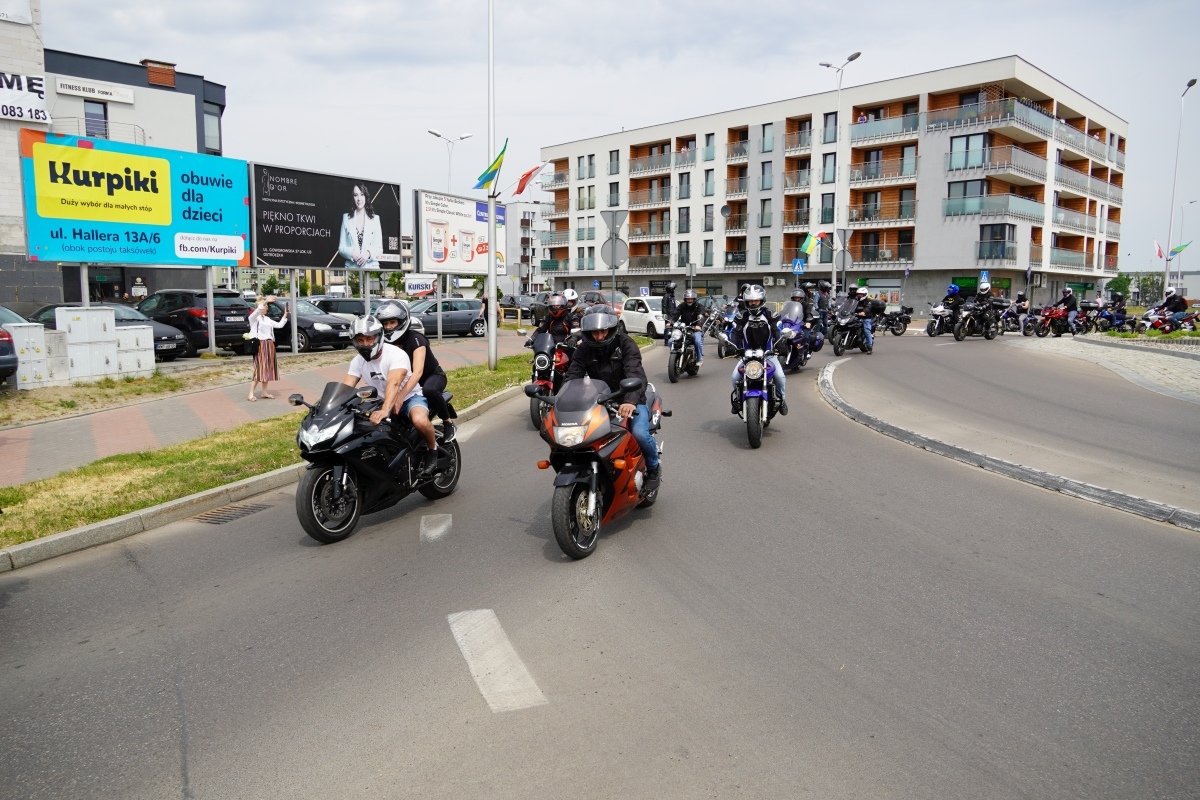 Motoserce 2024 - parada motocykli ulicami Ostrołęki [25.05.2024] - zdjęcie #98 - eOstroleka.pl