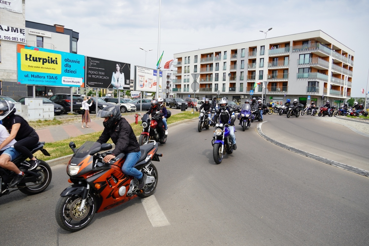 Motoserce 2024 - parada motocykli ulicami Ostrołęki [25.05.2024] - zdjęcie #97 - eOstroleka.pl