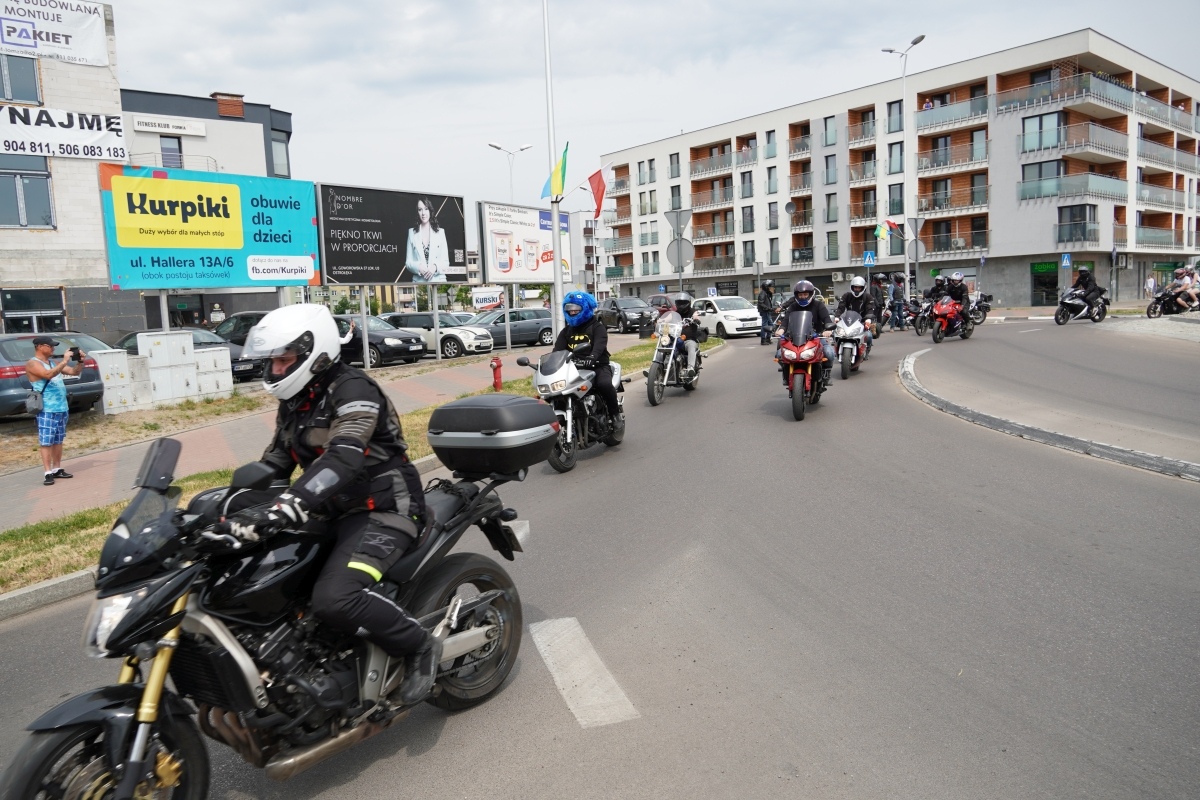 Motoserce 2024 - parada motocykli ulicami Ostrołęki [25.05.2024] - zdjęcie #93 - eOstroleka.pl