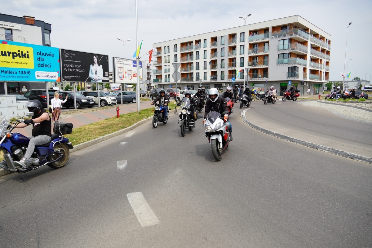 Motoserce 2024 - parada motocykli ulicami Ostrołęki [25.05.2024] - zdjęcie #91 - eOstroleka.pl