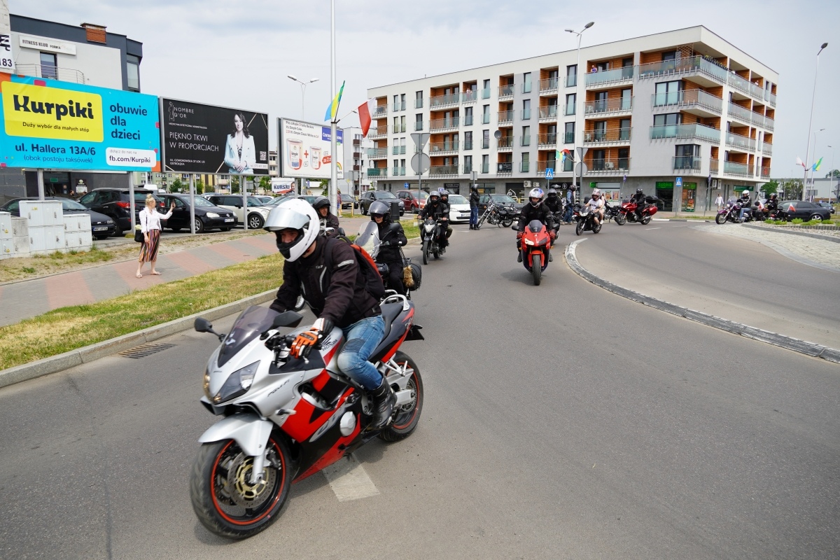 Motoserce 2024 - parada motocykli ulicami Ostrołęki [25.05.2024] - zdjęcie #90 - eOstroleka.pl
