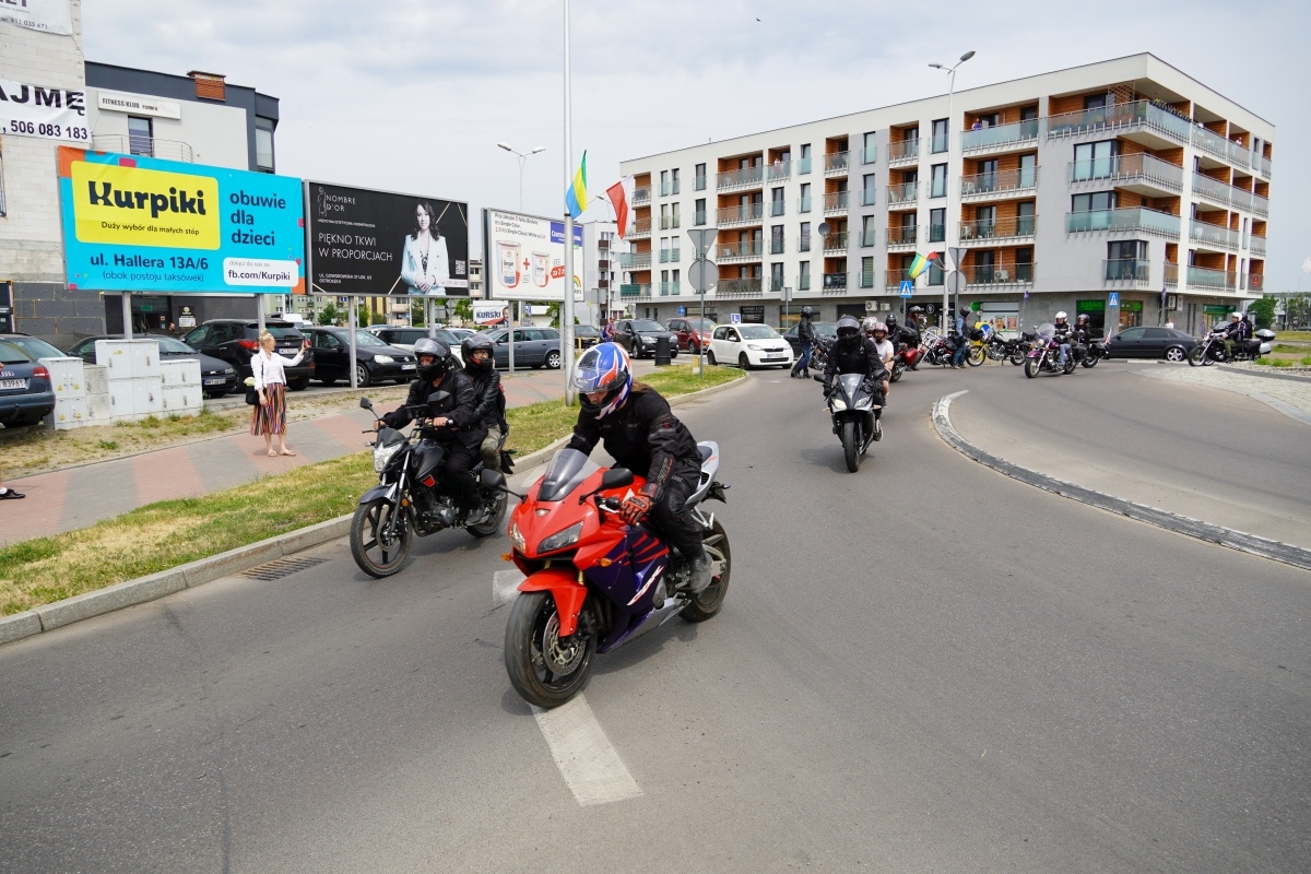 Motoserce 2024 - parada motocykli ulicami Ostrołęki [25.05.2024] - zdjęcie #88 - eOstroleka.pl