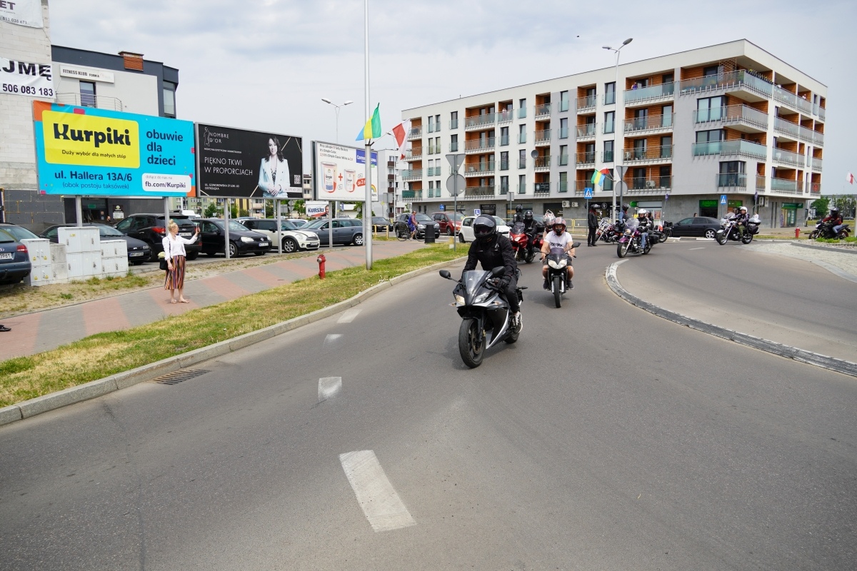 Motoserce 2024 - parada motocykli ulicami Ostrołęki [25.05.2024] - zdjęcie #86 - eOstroleka.pl