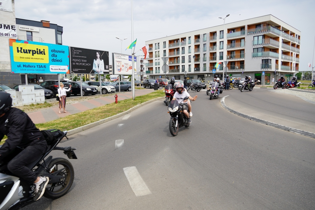Motoserce 2024 - parada motocykli ulicami Ostrołęki [25.05.2024] - zdjęcie #85 - eOstroleka.pl