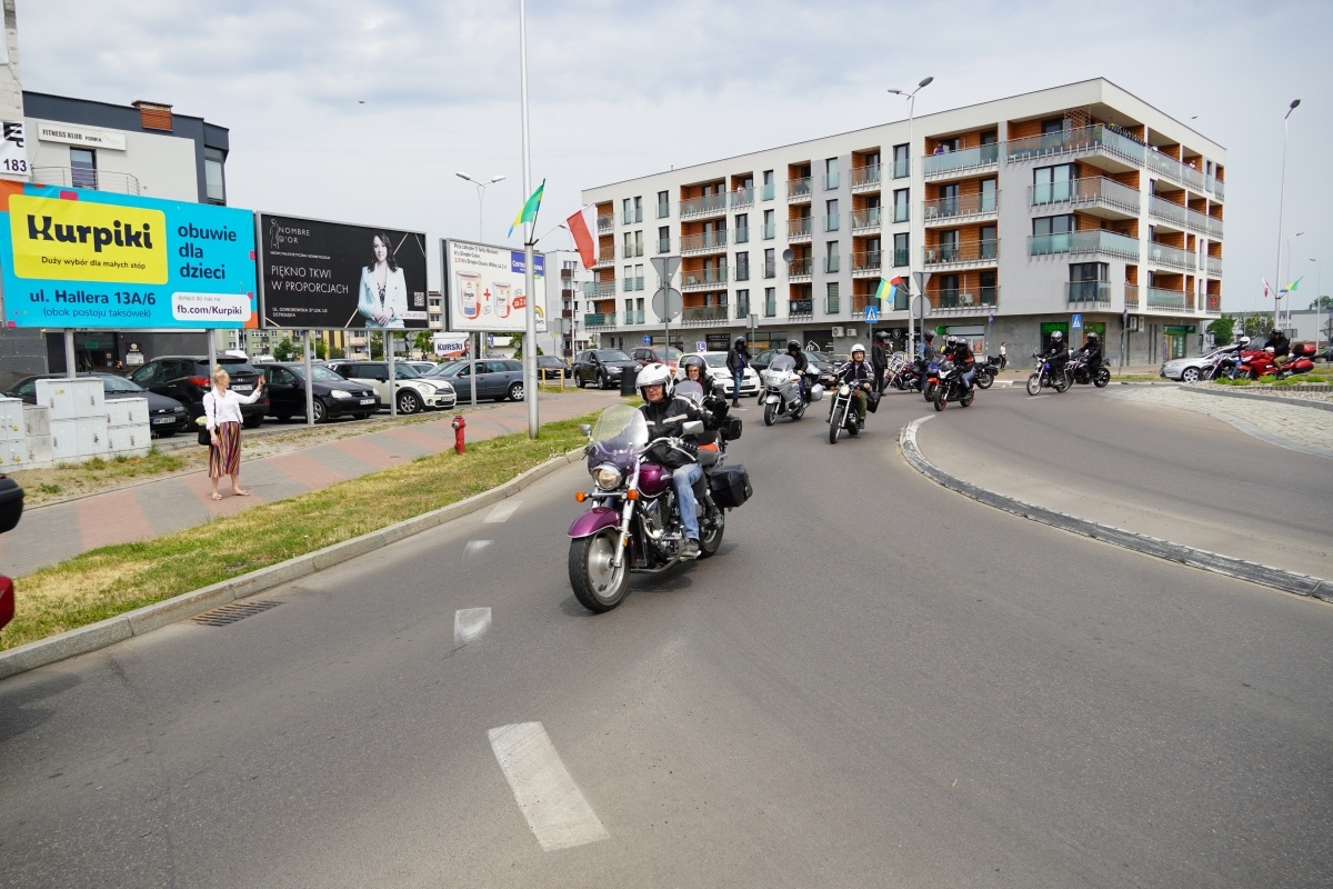Motoserce 2024 - parada motocykli ulicami Ostrołęki [25.05.2024] - zdjęcie #80 - eOstroleka.pl