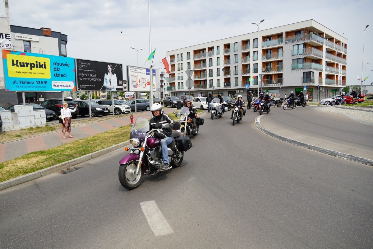 Motoserce 2024 - parada motocykli ulicami Ostrołęki [25.05.2024] - zdjęcie #78 - eOstroleka.pl