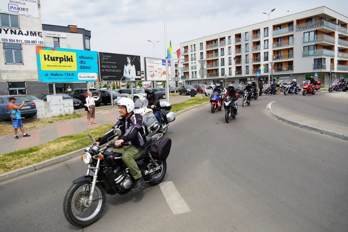Motoserce 2024 - parada motocykli ulicami Ostrołęki [25.05.2024] - zdjęcie #72 - eOstroleka.pl