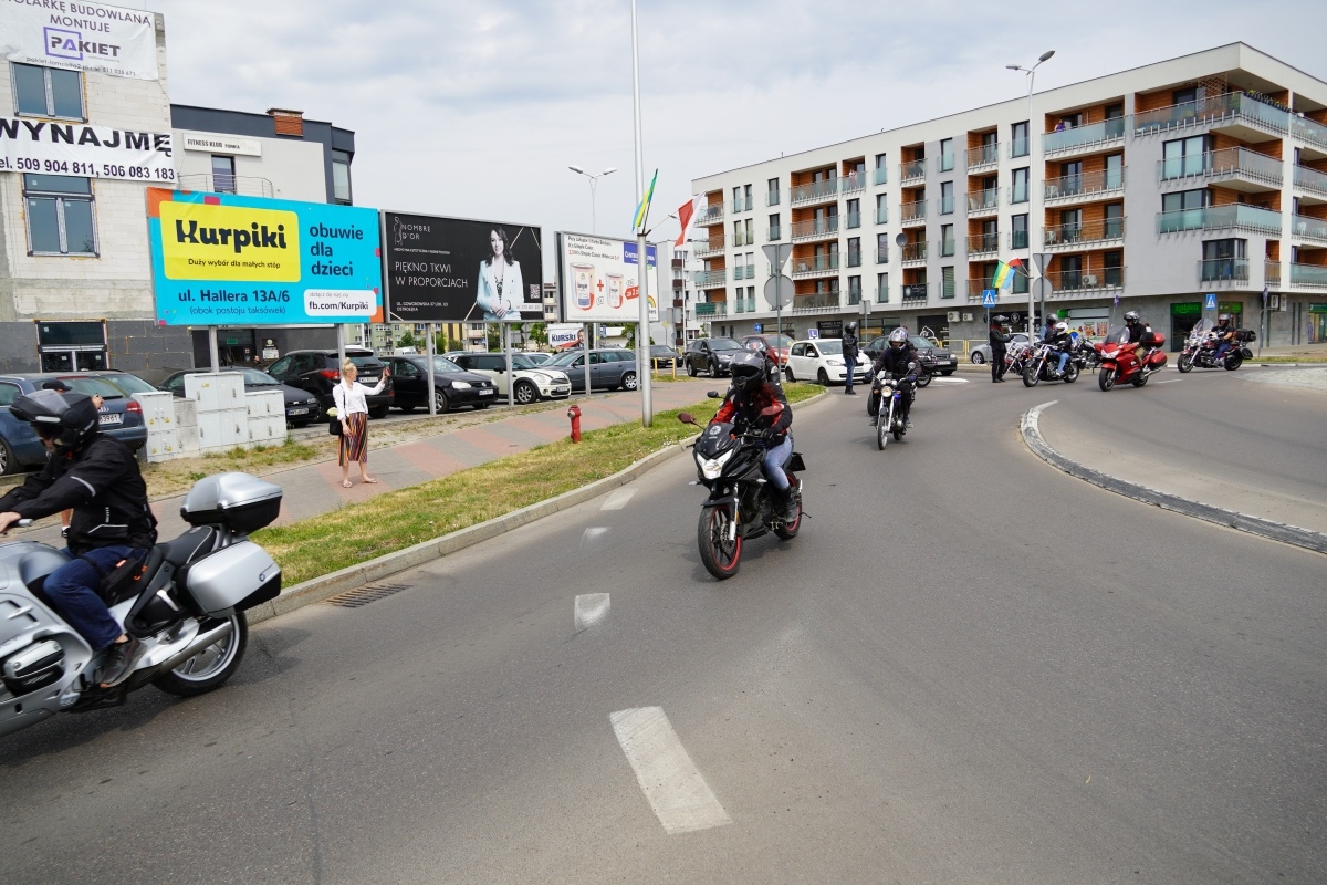 Motoserce 2024 - parada motocykli ulicami Ostrołęki [25.05.2024] - zdjęcie #70 - eOstroleka.pl