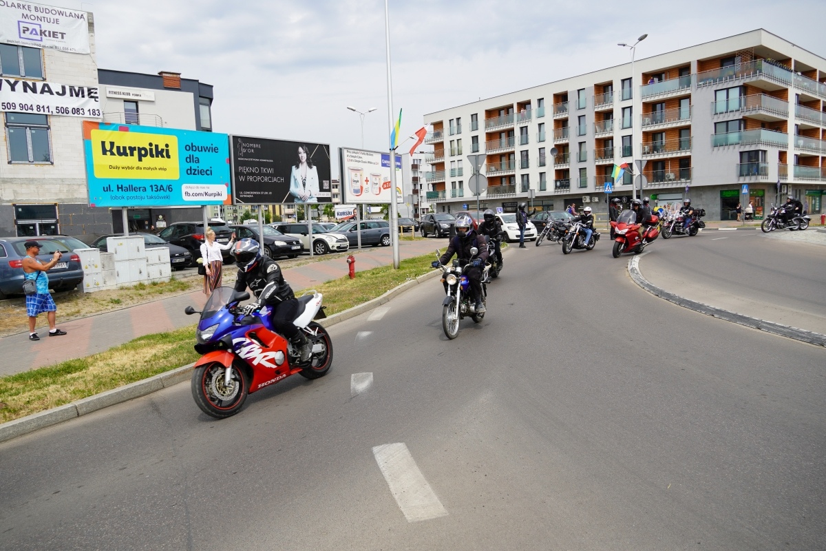 Motoserce 2024 - parada motocykli ulicami Ostrołęki [25.05.2024] - zdjęcie #66 - eOstroleka.pl