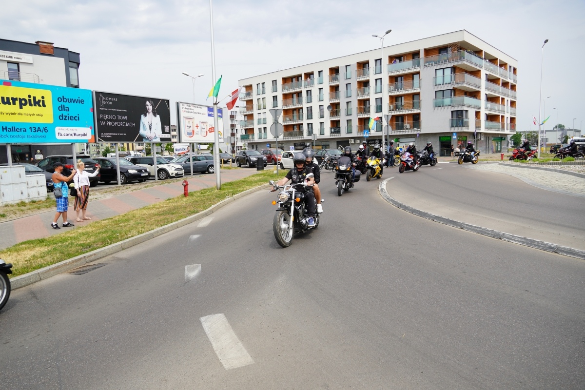 Motoserce 2024 - parada motocykli ulicami Ostrołęki [25.05.2024] - zdjęcie #53 - eOstroleka.pl