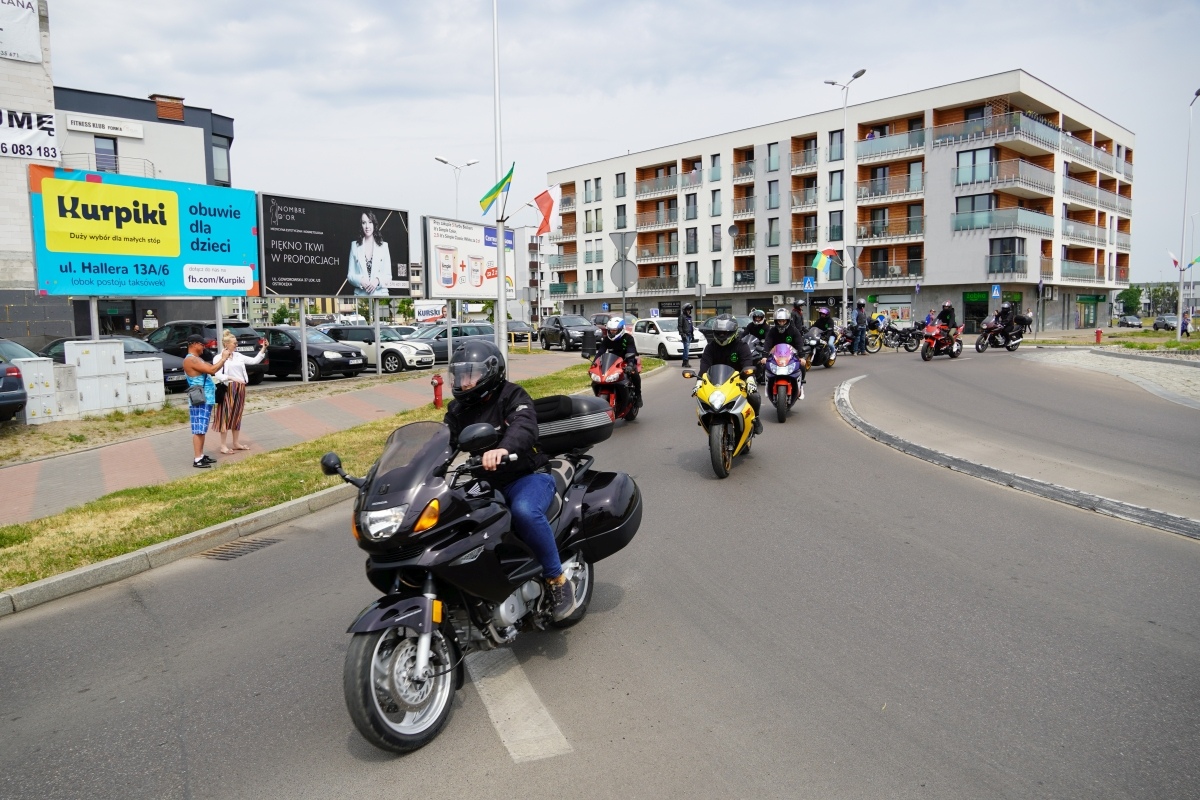 Motoserce 2024 - parada motocykli ulicami Ostrołęki [25.05.2024] - zdjęcie #48 - eOstroleka.pl