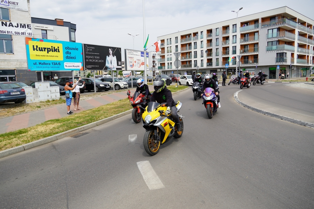 Motoserce 2024 - parada motocykli ulicami Ostrołęki [25.05.2024] - zdjęcie #46 - eOstroleka.pl