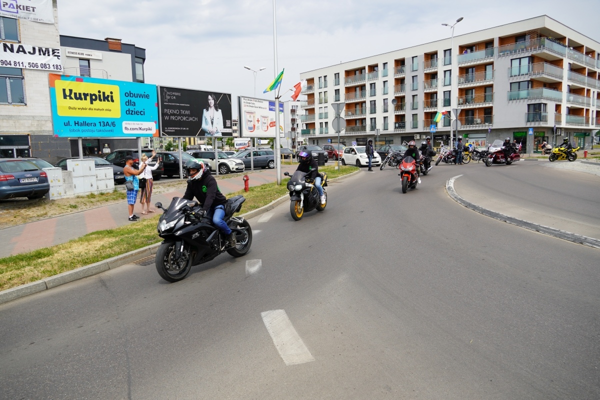 Motoserce 2024 - parada motocykli ulicami Ostrołęki [25.05.2024] - zdjęcie #42 - eOstroleka.pl