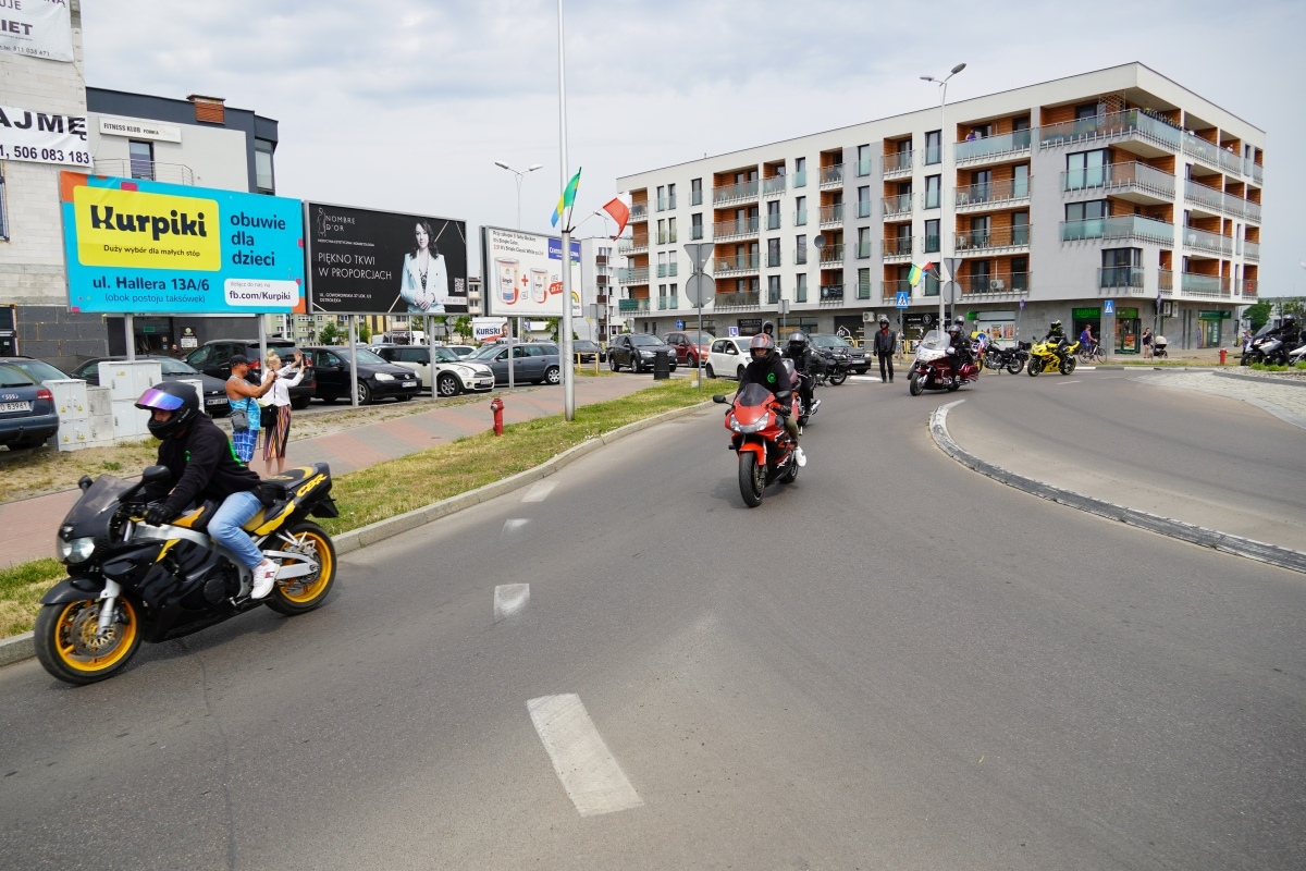 Motoserce 2024 - parada motocykli ulicami Ostrołęki [25.05.2024] - zdjęcie #40 - eOstroleka.pl