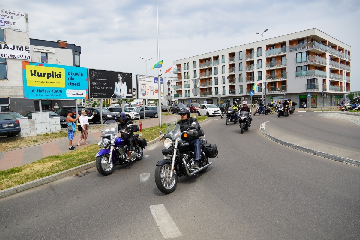 Motoserce 2024 - parada motocykli ulicami Ostrołęki [25.05.2024] - zdjęcie #30 - eOstroleka.pl