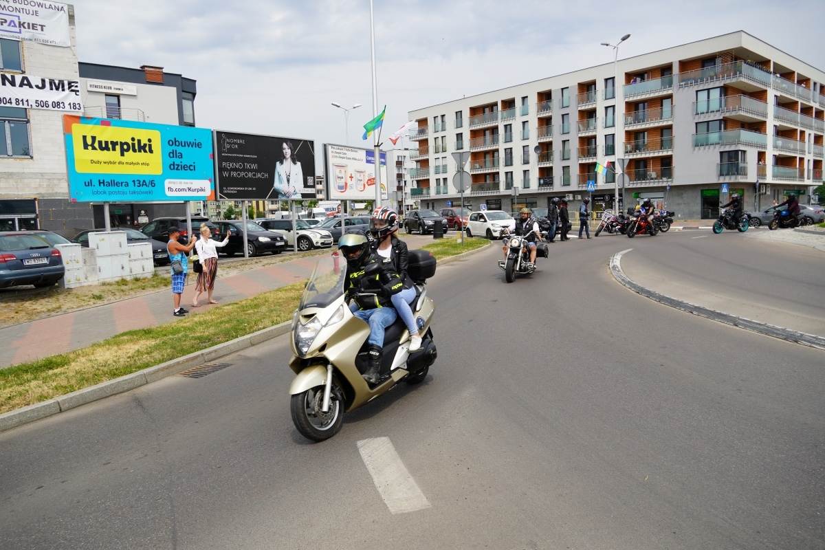 Motoserce 2024 - parada motocykli ulicami Ostrołęki [25.05.2024] - zdjęcie #25 - eOstroleka.pl