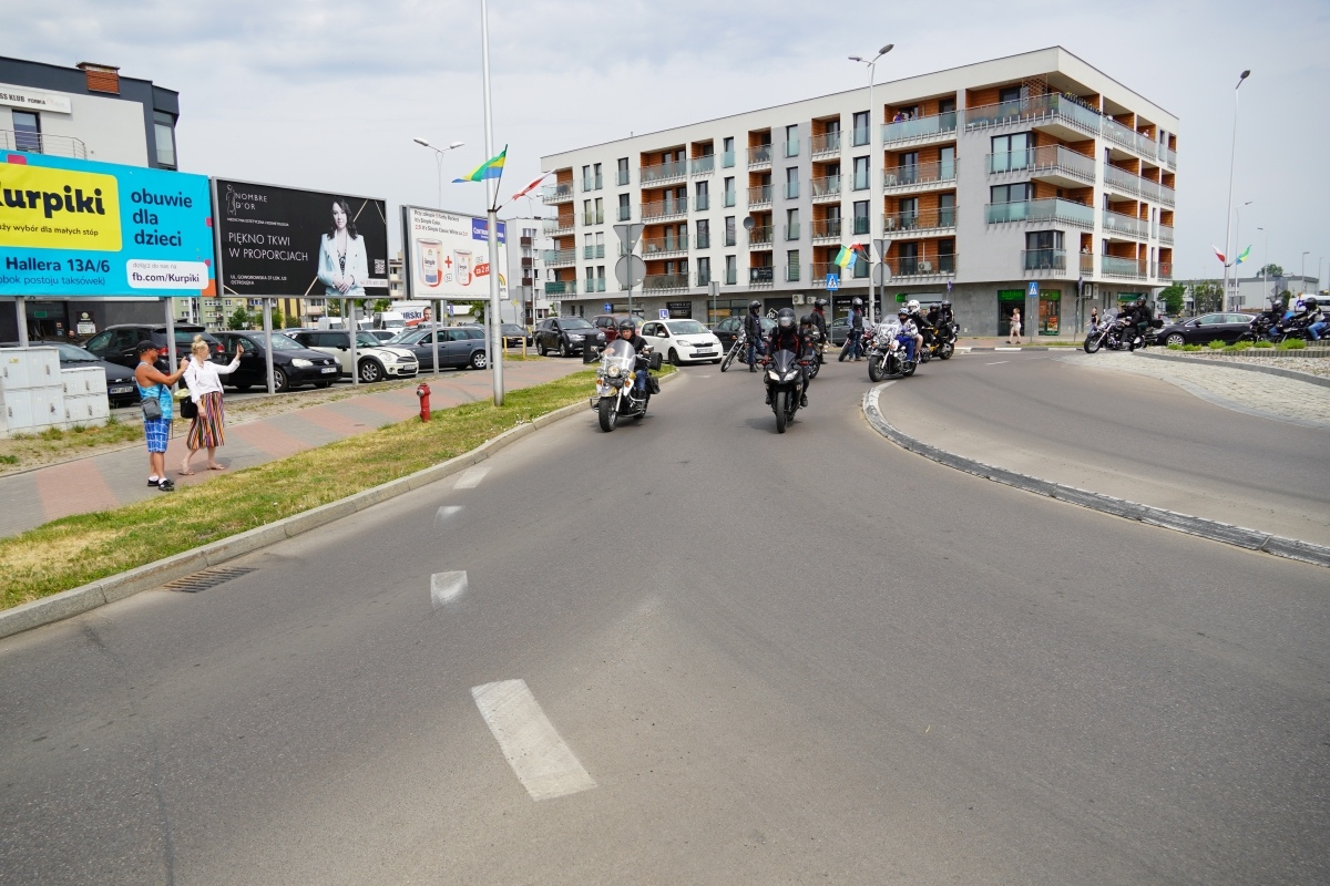 Motoserce 2024 - parada motocykli ulicami Ostrołęki [25.05.2024] - zdjęcie #20 - eOstroleka.pl