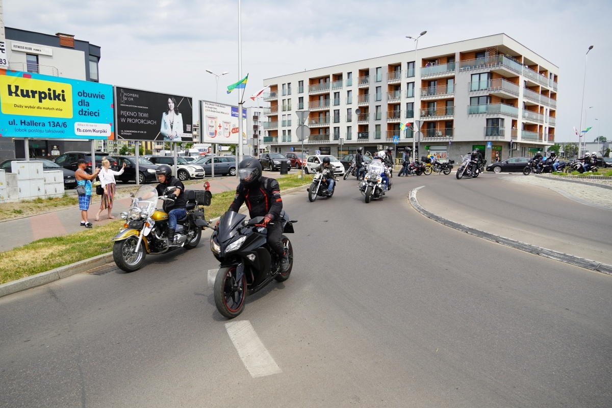 Motoserce 2024 - parada motocykli ulicami Ostrołęki [25.05.2024] - zdjęcie #19 - eOstroleka.pl