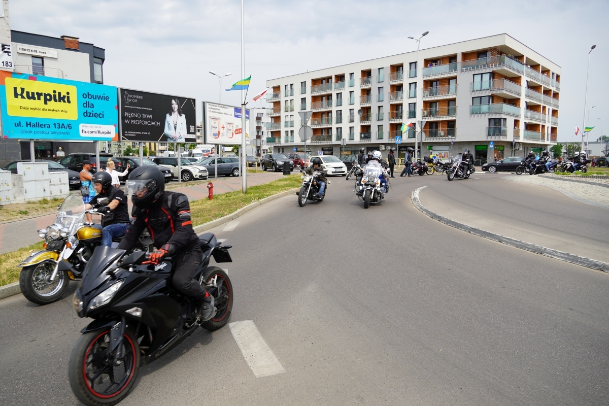 Motoserce 2024 - parada motocykli ulicami Ostrołęki [25.05.2024] - zdjęcie #18 - eOstroleka.pl