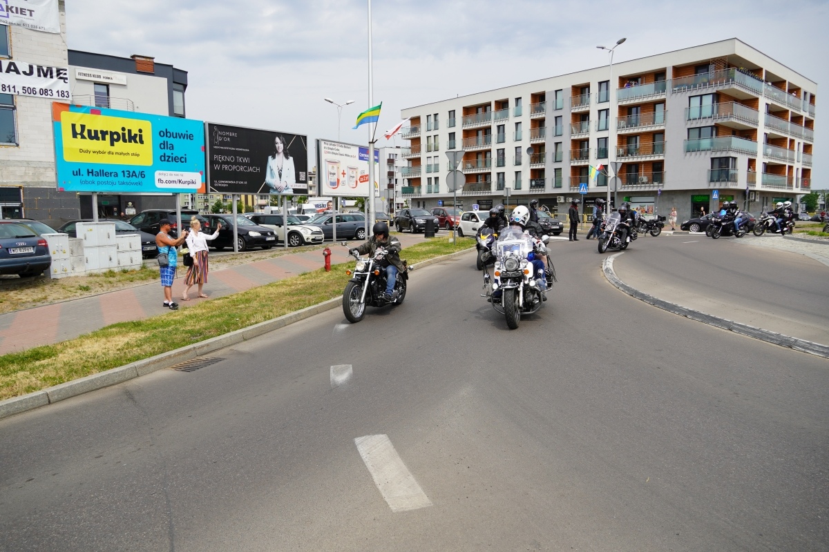 Motoserce 2024 - parada motocykli ulicami Ostrołęki [25.05.2024] - zdjęcie #16 - eOstroleka.pl