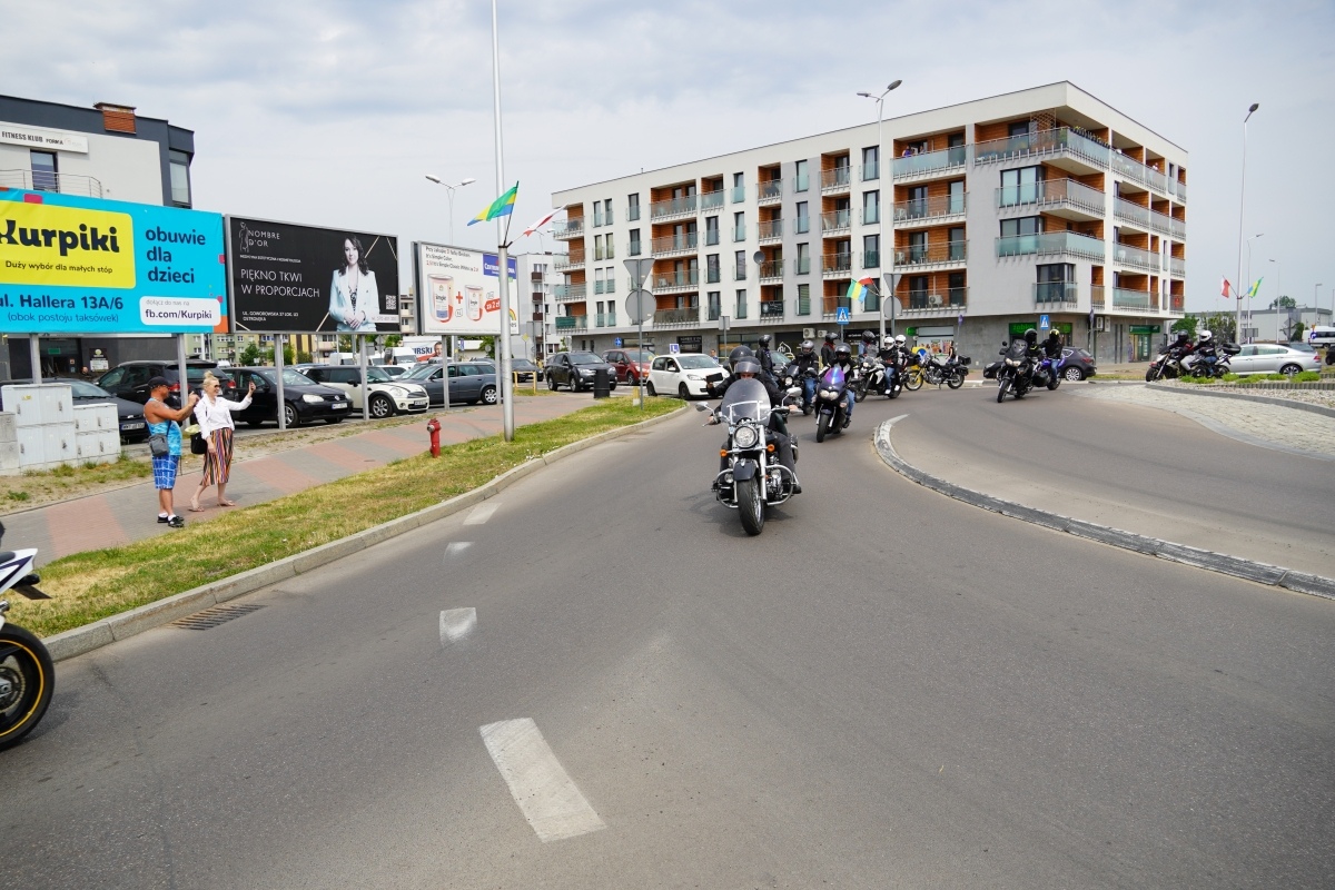 Motoserce 2024 - parada motocykli ulicami Ostrołęki [25.05.2024] - zdjęcie #13 - eOstroleka.pl