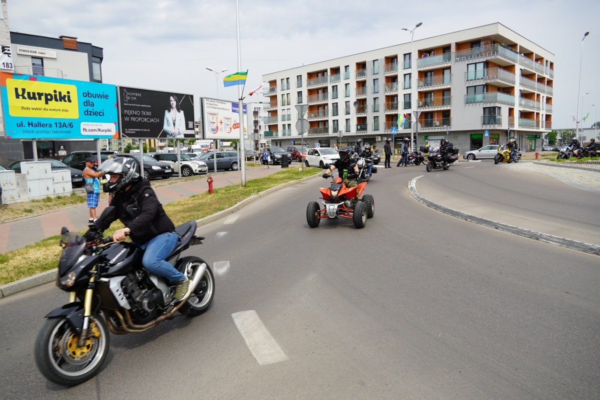 Motoserce 2024 - parada motocykli ulicami Ostrołęki [25.05.2024] - zdjęcie #5 - eOstroleka.pl