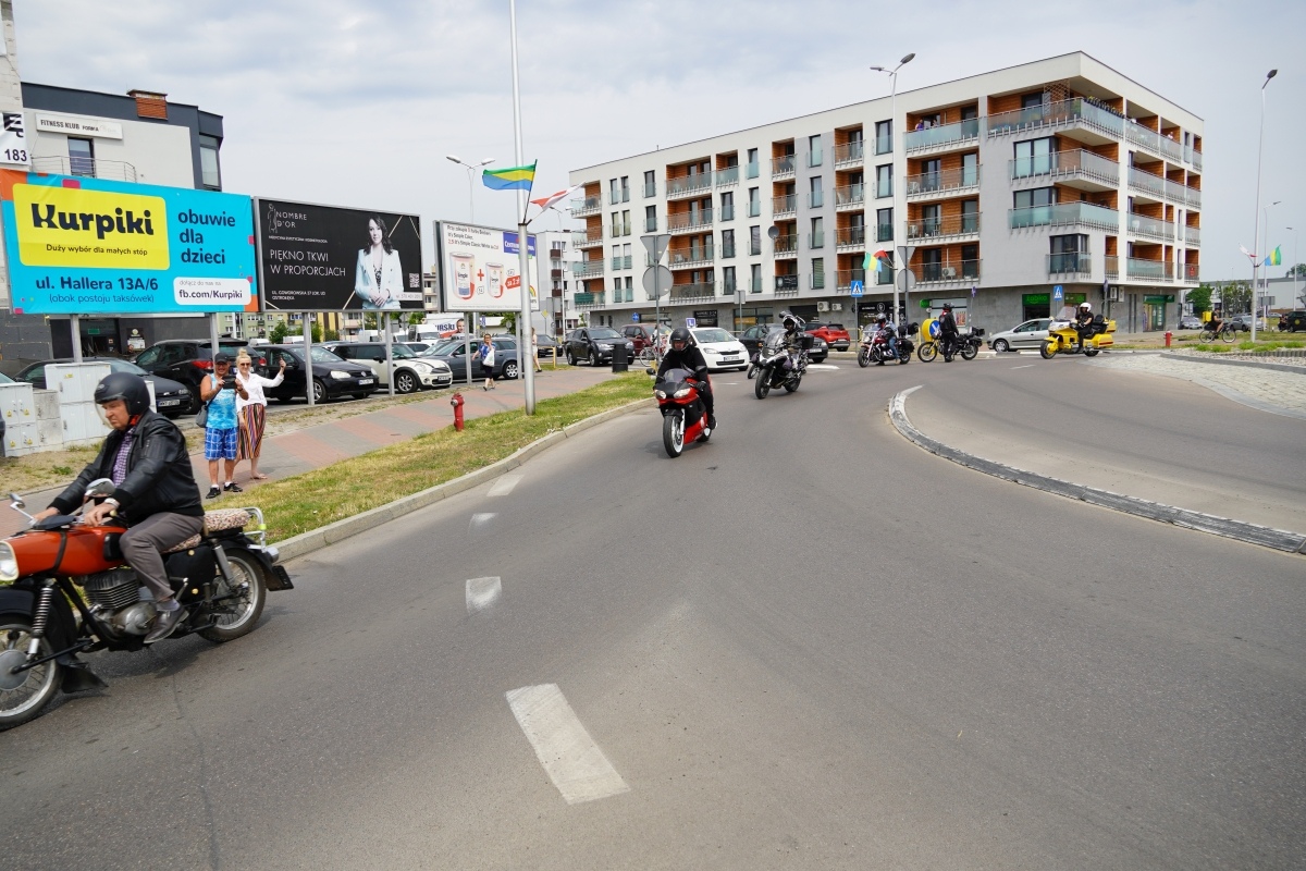 Motoserce 2024 - parada motocykli ulicami Ostrołęki [25.05.2024] - zdjęcie #71 - eOstroleka.pl