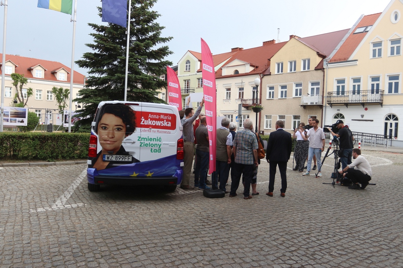 Konferencja Lewicy w Ostrołęce [25.05.2024] - zdjęcie #1 - eOstroleka.pl