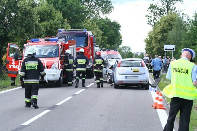 Wypadek w Rzekuniu (24.06.2011) - zdjęcie #6 - eOstroleka.pl
