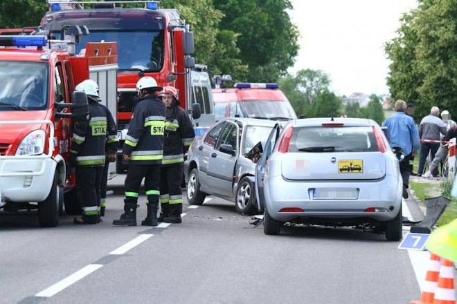 Wypadek w Rzekuniu (24.06.2011) - zdjęcie #7 - eOstroleka.pl