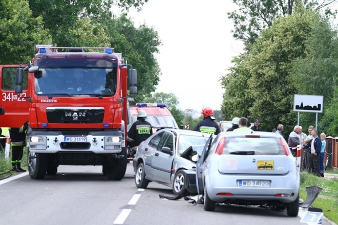 Wypadek w Rzekuniu (24.06.2011) - zdjęcie #15 - eOstroleka.pl