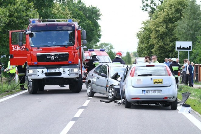 Wypadek w Rzekuniu (24.06.2011) - zdjęcie #16 - eOstroleka.pl